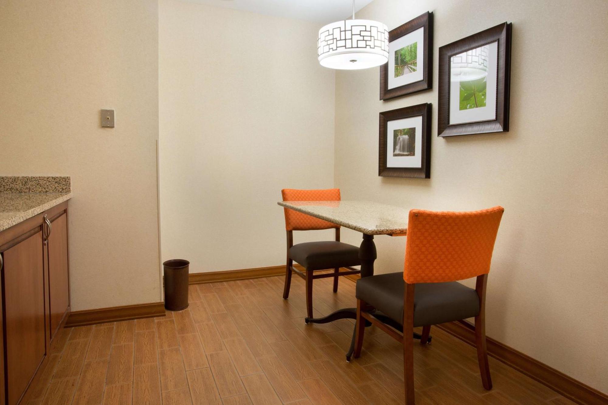 Drury Inn & Suites Columbus Grove City Eksteriør billede