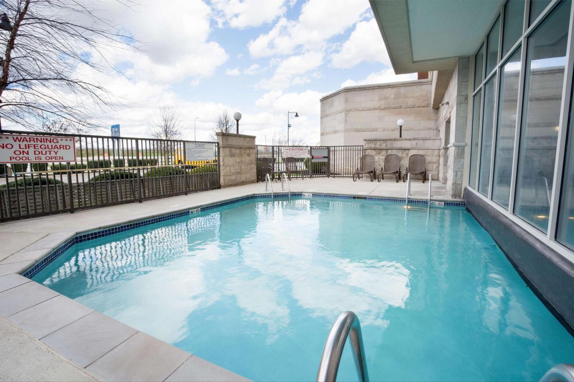 Drury Inn & Suites Columbus Grove City Eksteriør billede
